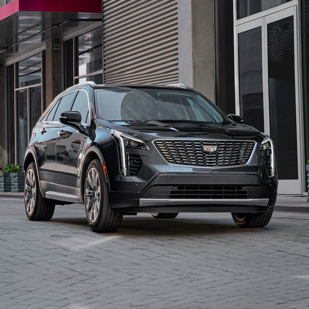2022 Cadillac xT4 Parked outside a building